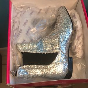 Silver Glitter boots - Size M